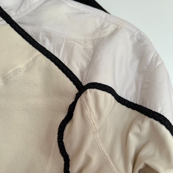 Vintage lululemon holiday collection Running Jacket - Picture 7 of 16